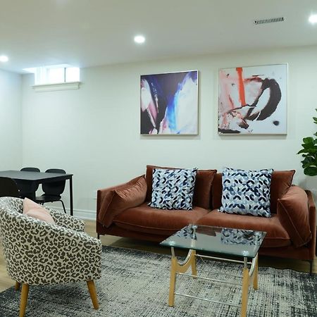 Spacious 2-Bed-Room Near Yonge & Major Mackenzie Richmond Hill Exterior photo