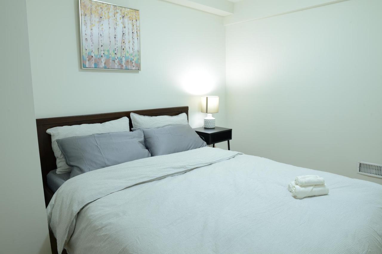 Spacious 2-Bed-Room Near Yonge & Major Mackenzie Richmond Hill Exterior photo
